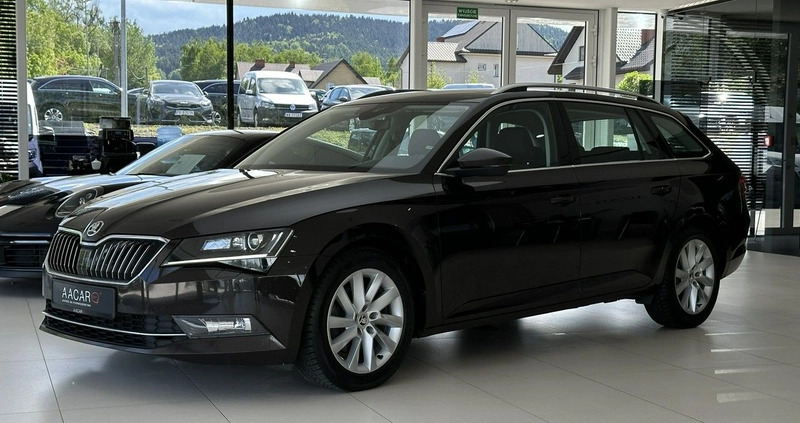 Skoda Superb cena 99900 przebieg: 135160, rok produkcji 2019 z Mogilno małe 781